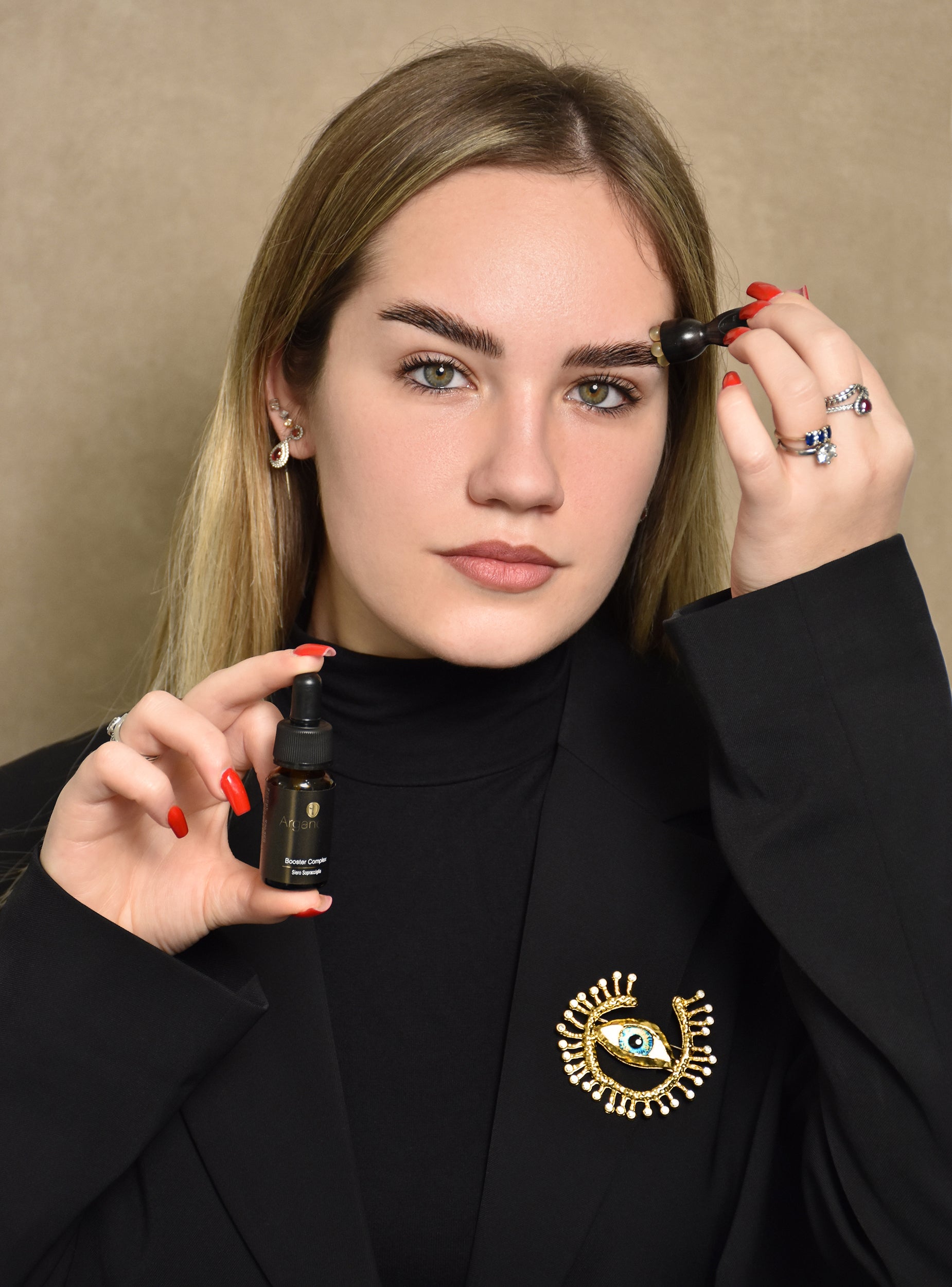 Massaggiatore per sopracciglia in legno africano